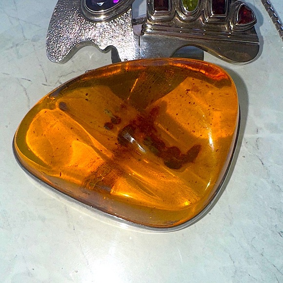 Amber and Silver Pendant Necklace - Picture 2 of 9